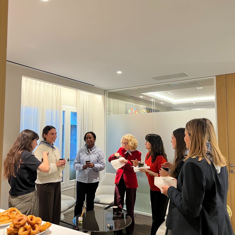 Desayuno Fallas PEREZ DOMINGO We live on autopilot, and from time to time, it’s also necessary to stop.